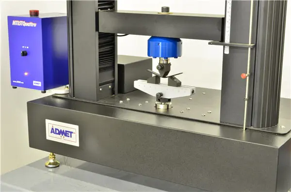 expert-2600-three-point-bend eXpert 2600 with bend fixture for static orthopedic testing